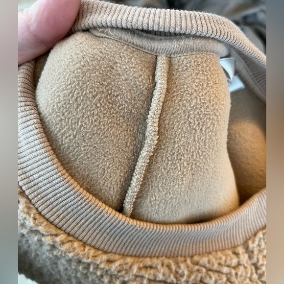 Banana Republic teddy crewneck - Picture 4 of 7